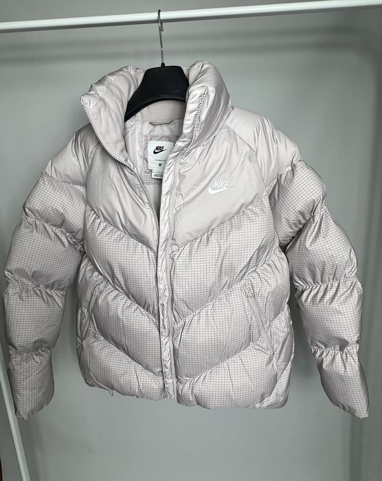 Куртка зимова пуховик жіноча , оригінал Nike Therma - Fit розмір S - M