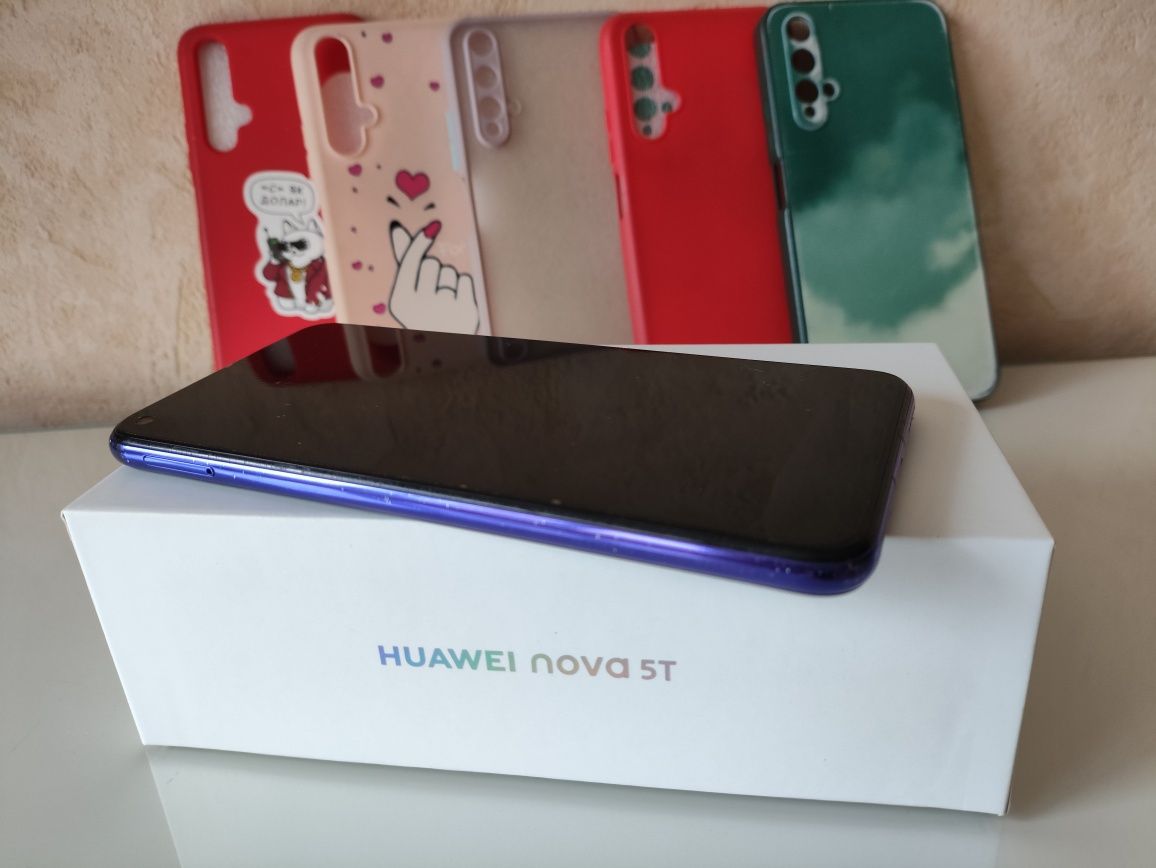 Мобільний телефон Huawei NOVA 5T 6/128ГБ