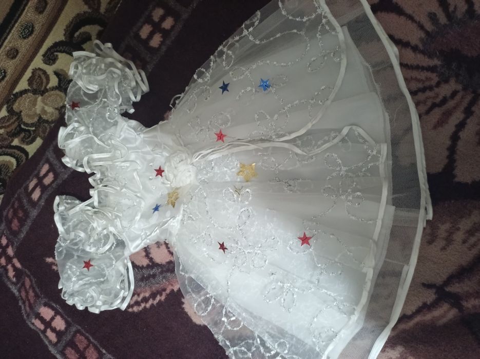 Продам Платя на утрінік у садочок