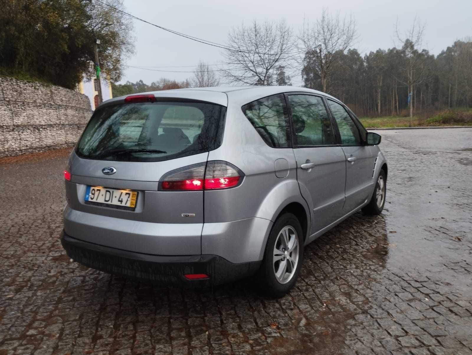 Ford S-Max Ler Descrição