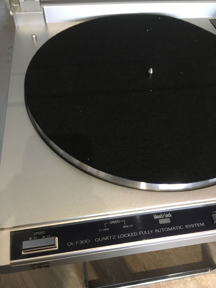 JVC QL-F300 gramofon direct drive automatic