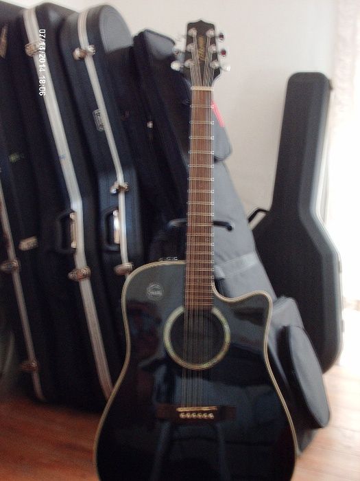 Guitarra Takamine