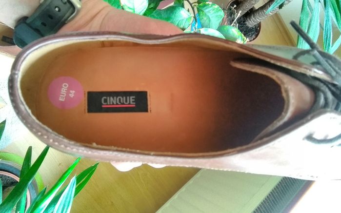 (r 44) Nowe eleganckie buty CINQUE Cholewka i podeszwa ze skóry SZYTE