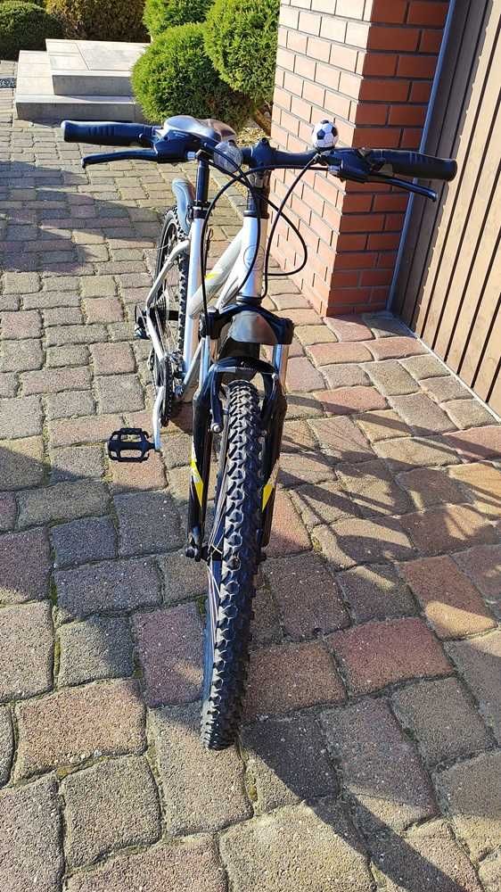 Giant Boulder 26" MTB górski rama M (18") Shimano ACERA 8 Speed