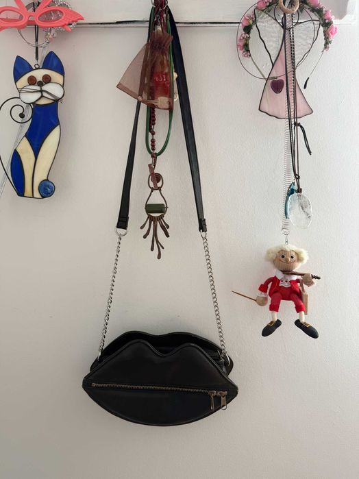 Torebka Usta H&M na ramię, czarna