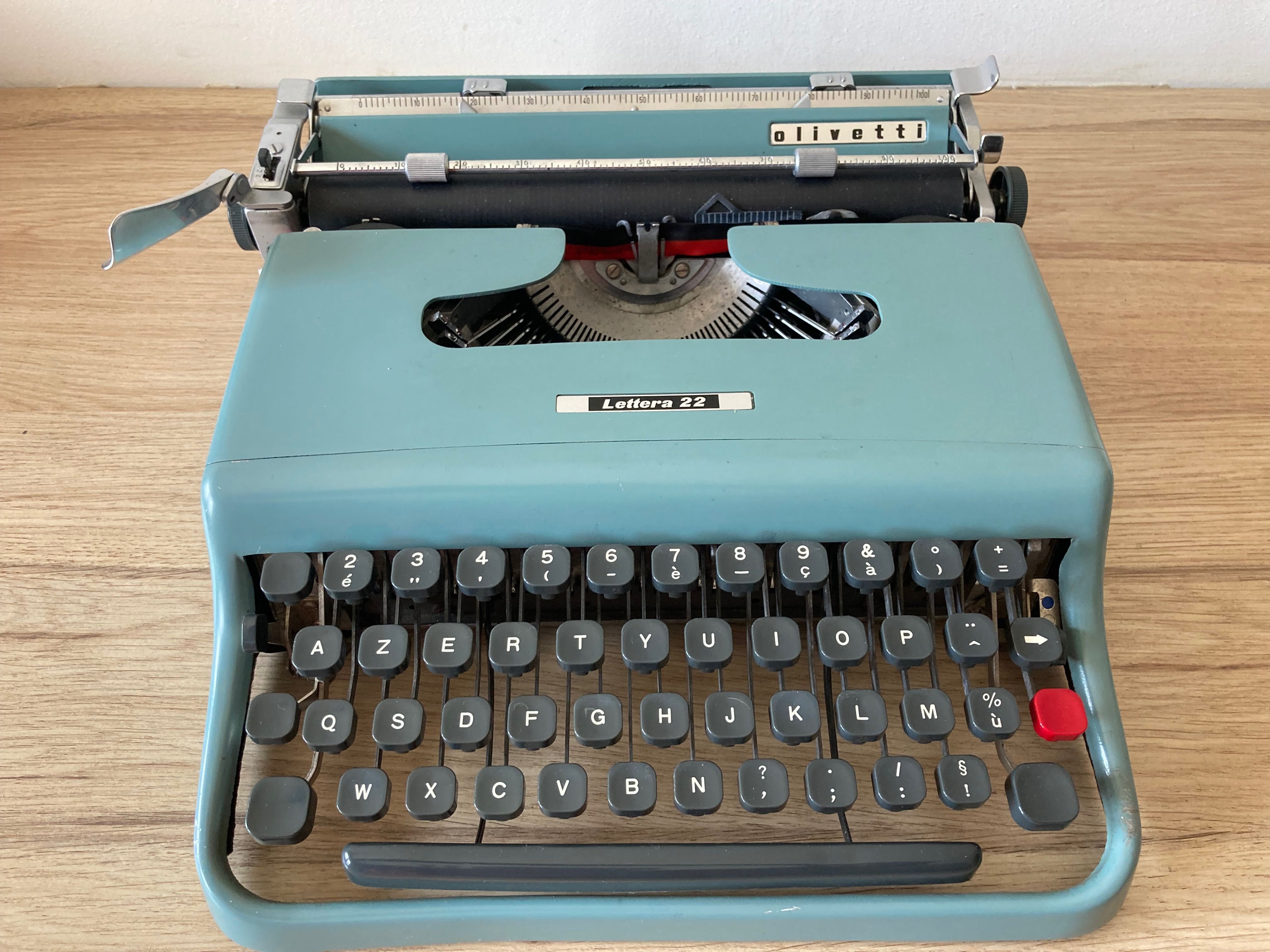 Máquina de Escrever ***  Olivetti