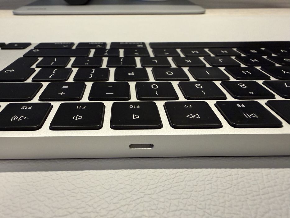 Klawiatura APPLE Magic Keyboard z Touch ID Lightning Black