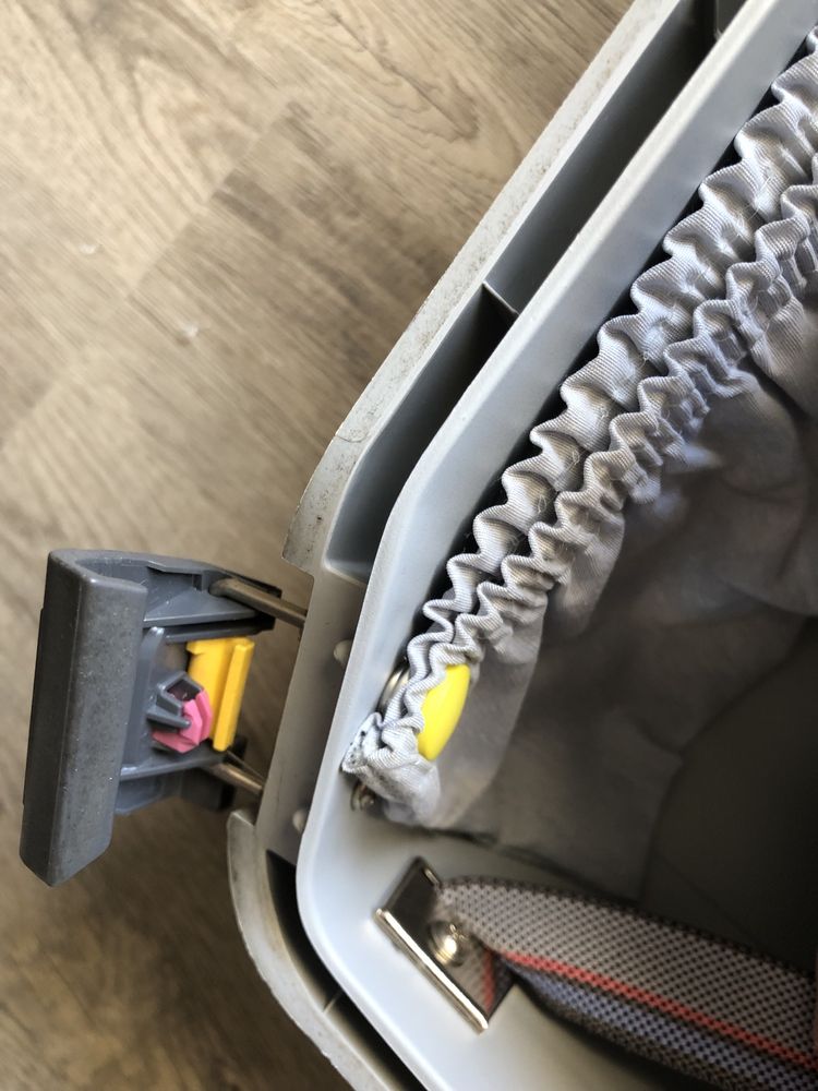 Mala viagem rigida Samsonite - Negociavel para desocupar!