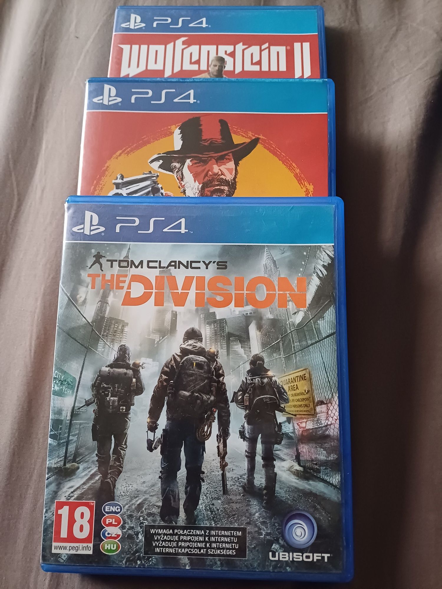 Konsola PlayStation 4