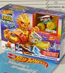 Трек пожежна Hot Wheels Monster Truck Alarm Trucks арена для стрибків