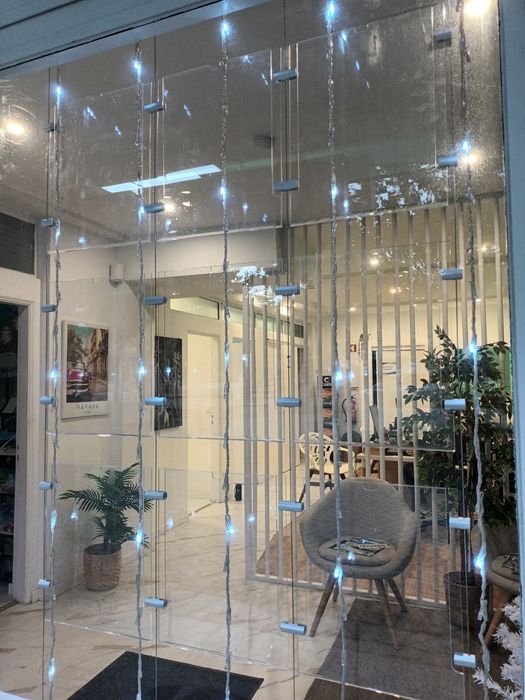 9 expositores acrílicos