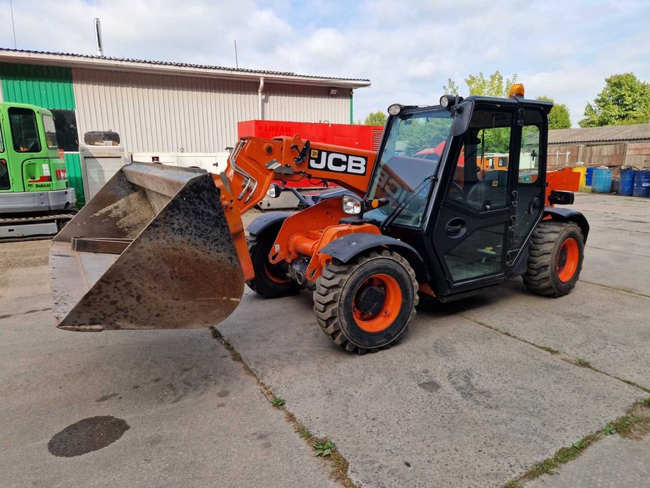 Навантажувач погружчик телескопічний JCB 525-60 Agri