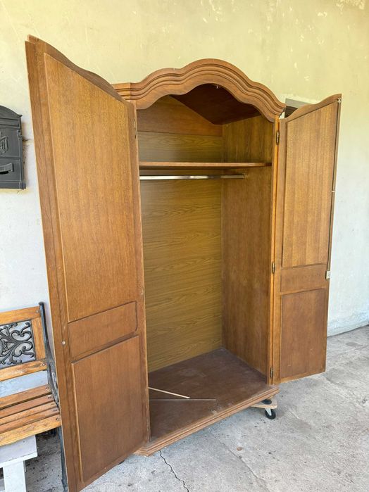 Zestaw meble różne - szafa, komoda, witryna, szafki