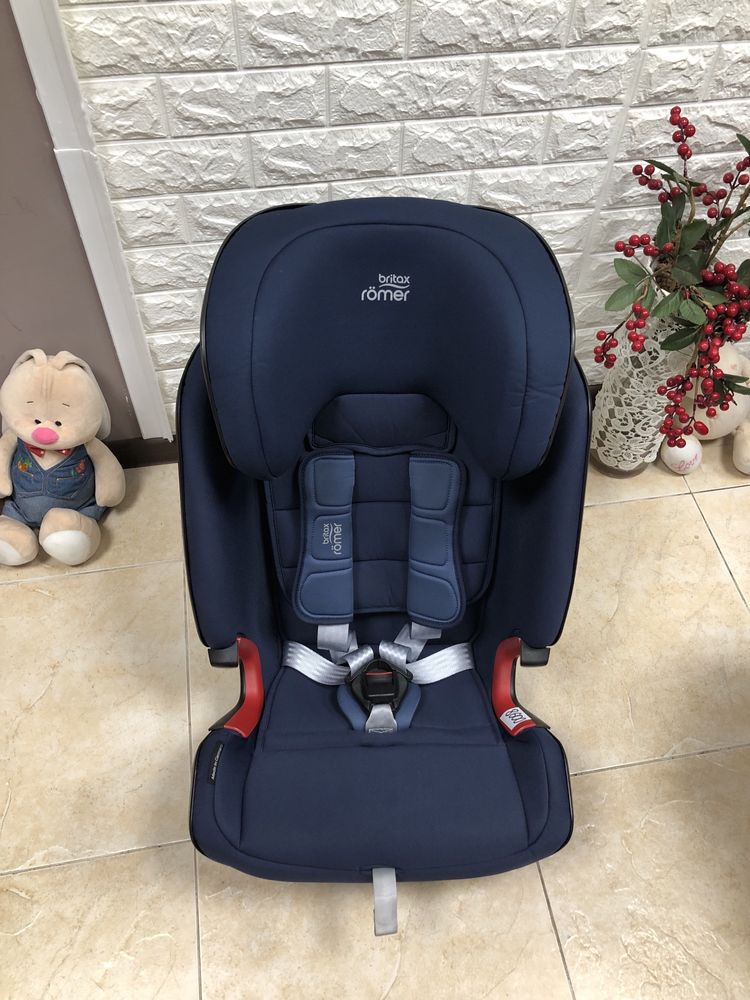 Автокрісло Britax Romer ADVANSAFIX IV R Група 1/2/3 (9-36кг) брітакс