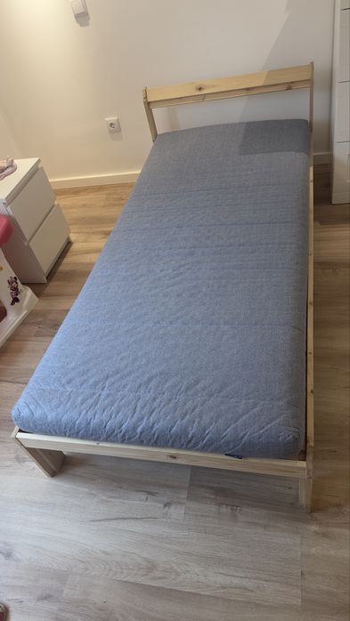 Cama de solteiro 90cm por 200cm  cama mais colchao e estrado