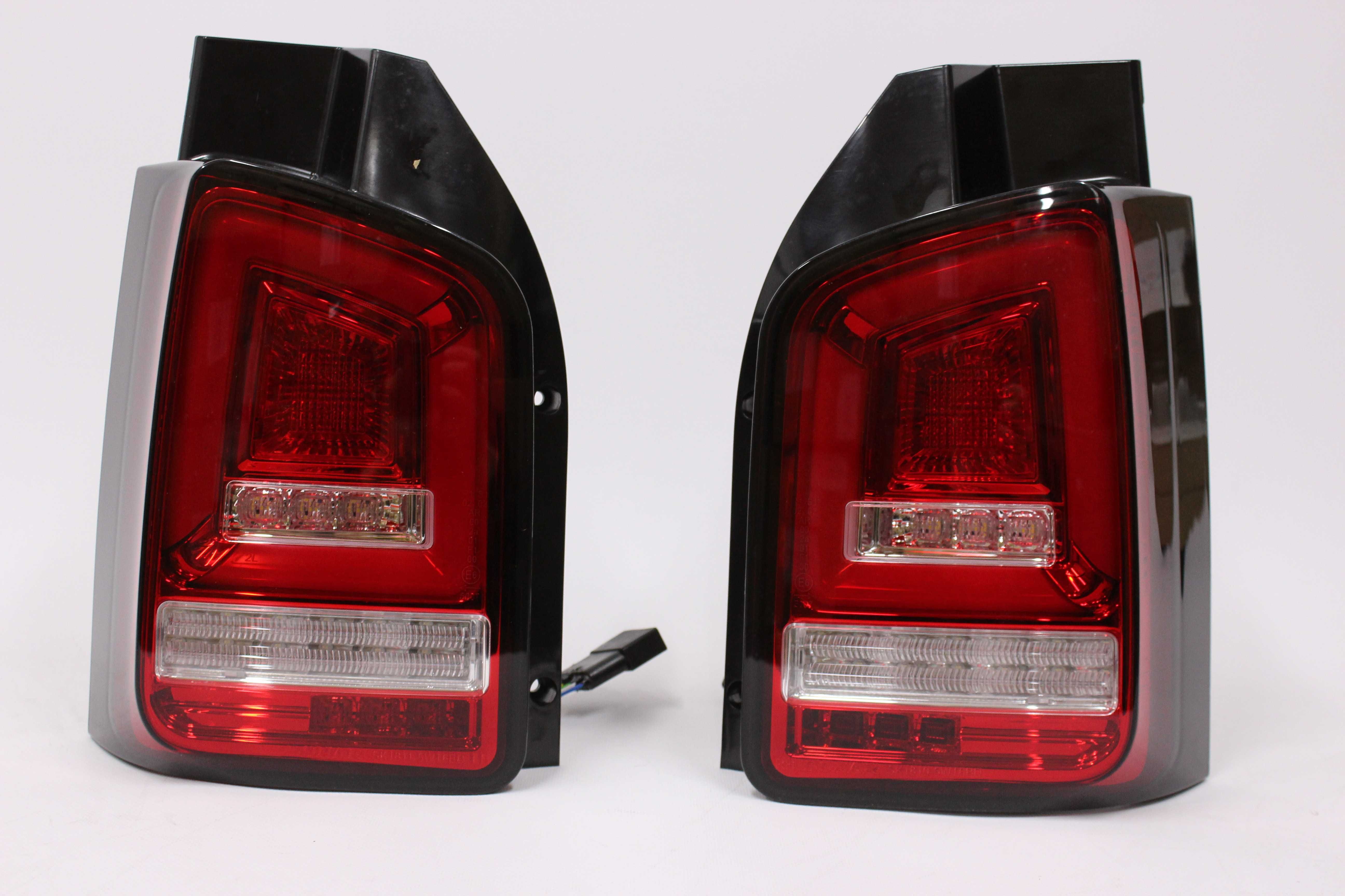 Lampy tył tylne VW Transporter T5 10-15 DRZWI LED BAR Dynamiczne NEON