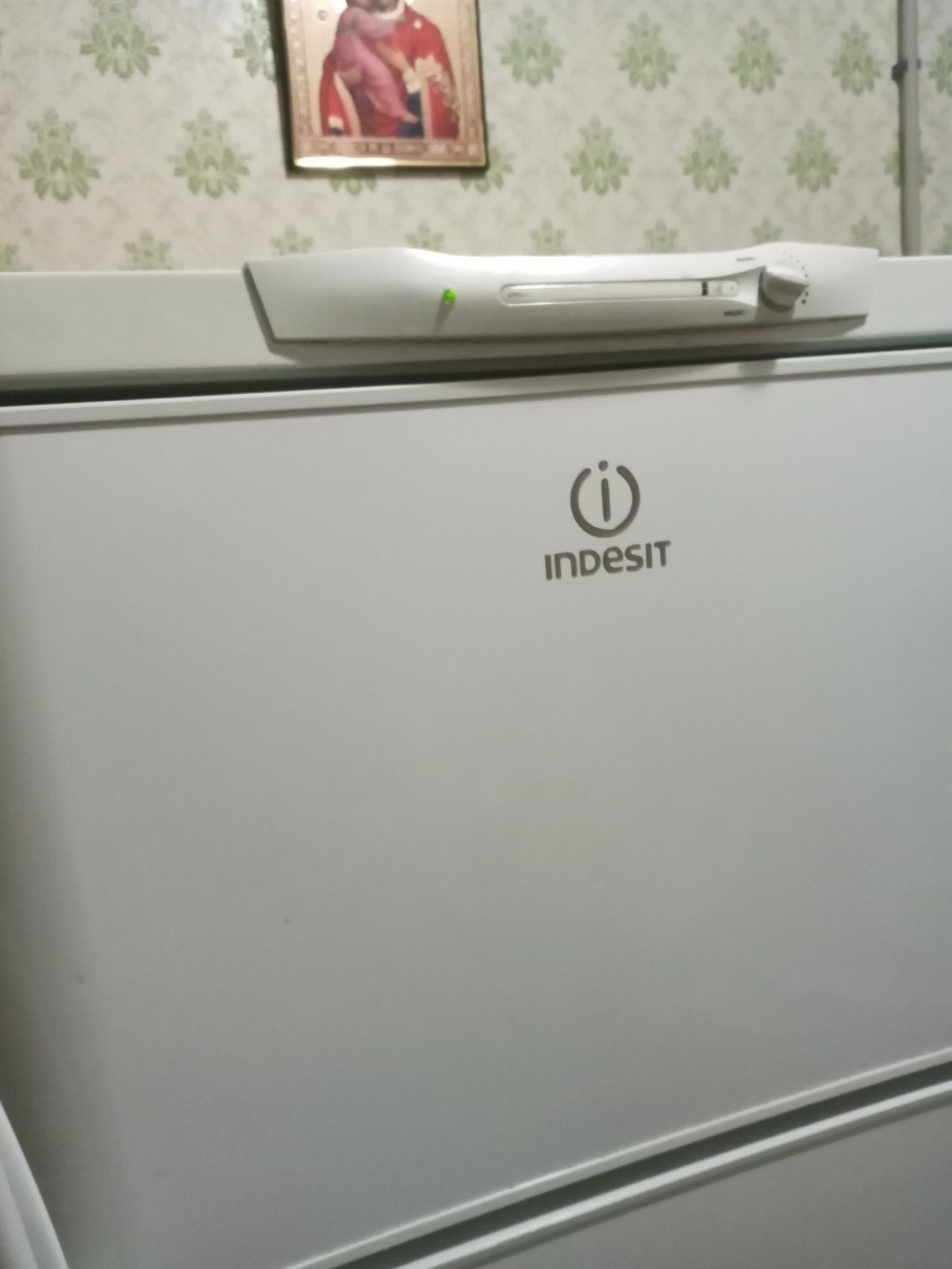 Холодильник Indesit