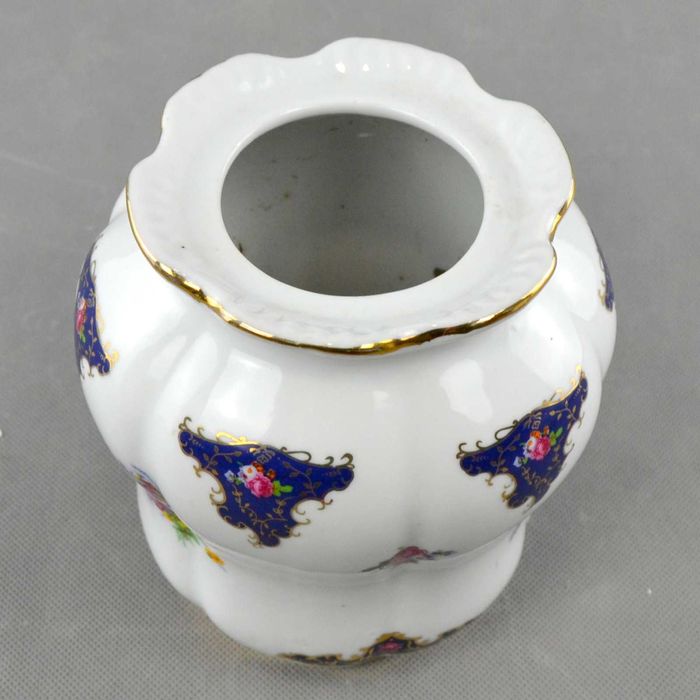 Jarra em Porcelana Lis – T. Limoges