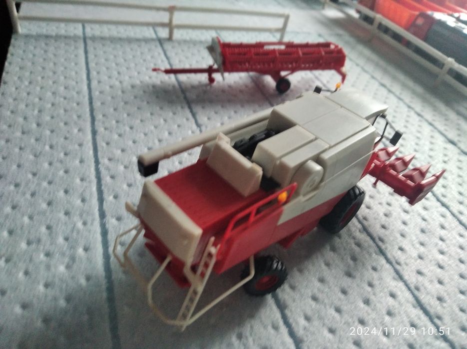 Колекційна модель комбайна клас  лексіон480  модель 1:87кібрі