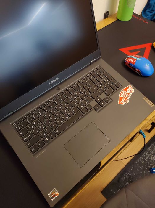 Lenovo Legion 17.3" 144 , Ryzen 7 , RTX 2060 NVIDIA
