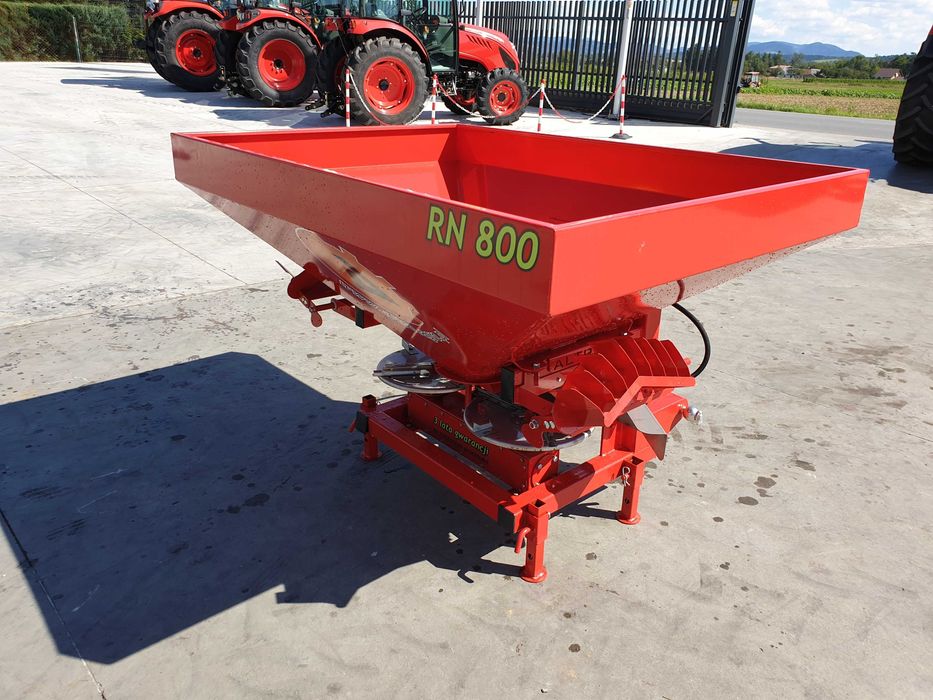 Rozsiewacz do nawozów ALTRO RN 600 / RN 800