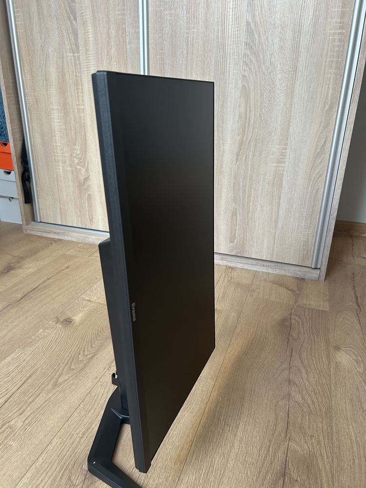 Witam mam do sprzedania monitor iiyama