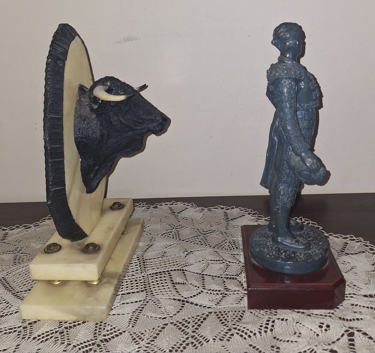 Tauromaquia. Vários materiais e medidas. Antigos. Desde 8€.