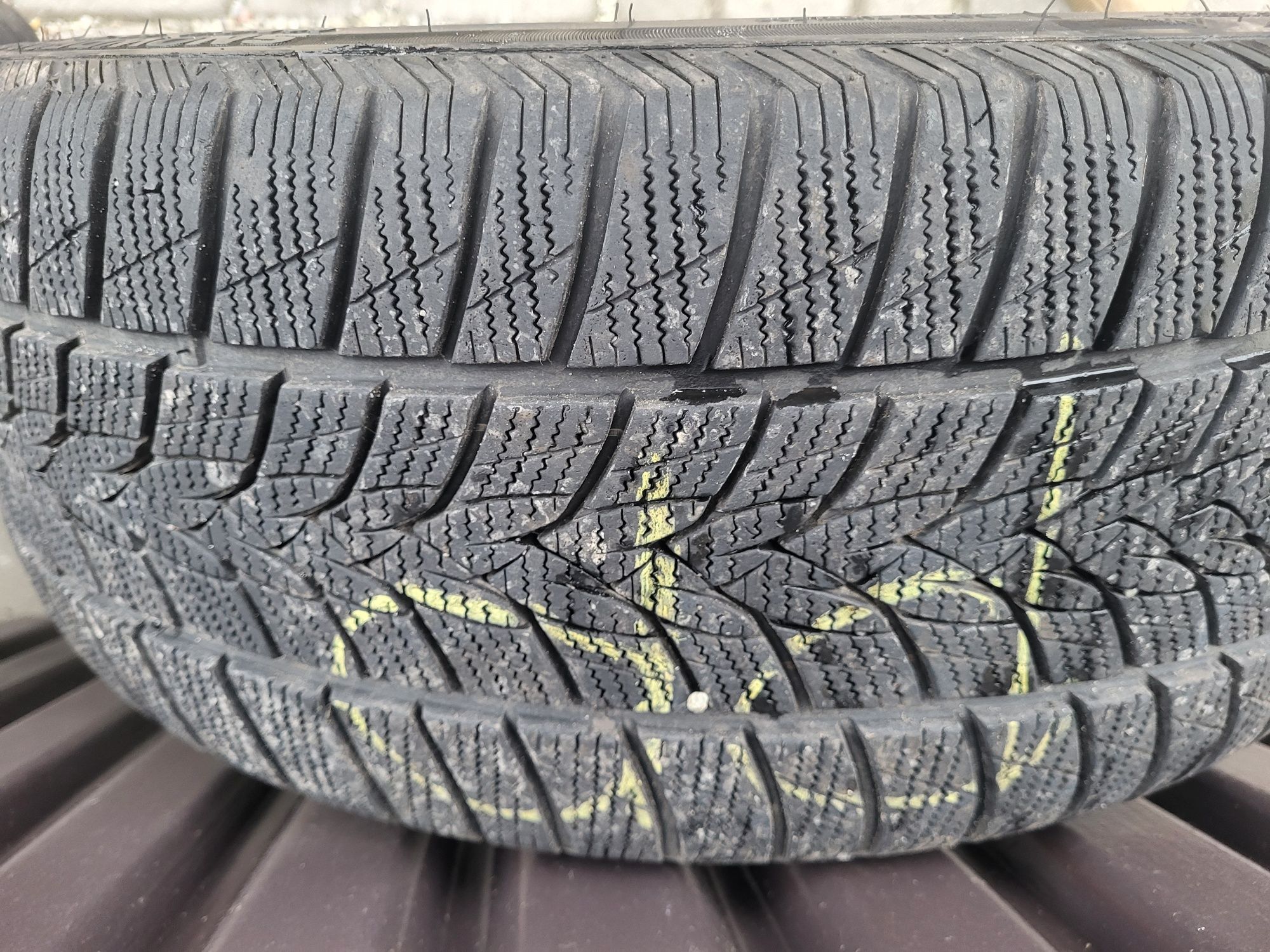 Opony zimowe IMPERIAL SNOWDRAGON UHP 225/40R18 92V