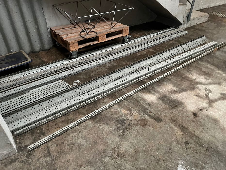 Calhas/Cantoneiras Dexion