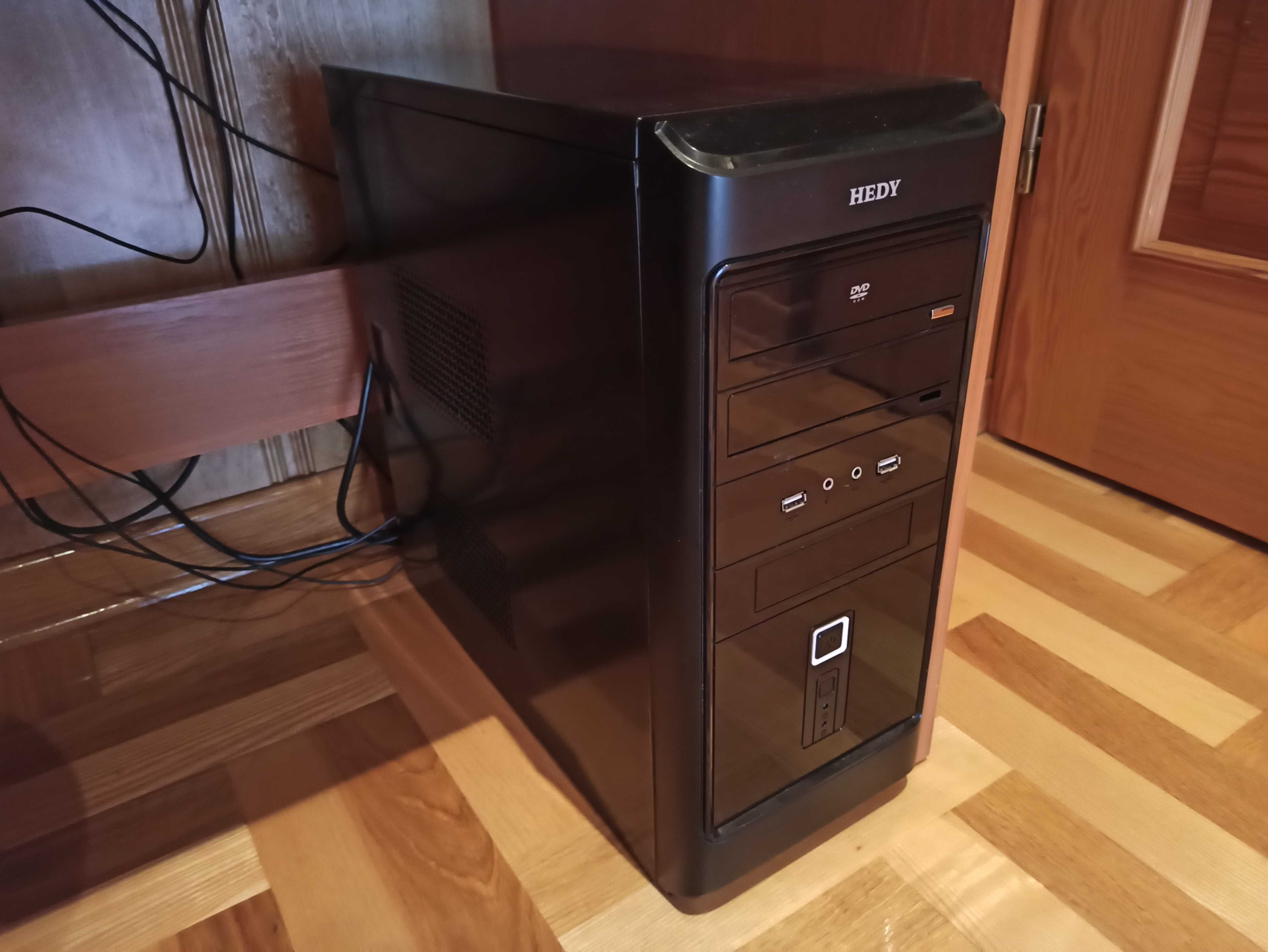 Zestaw, Komputer stacjonarny PC z monitorem 2x2,2GHz 8GB/DDR3 500gb