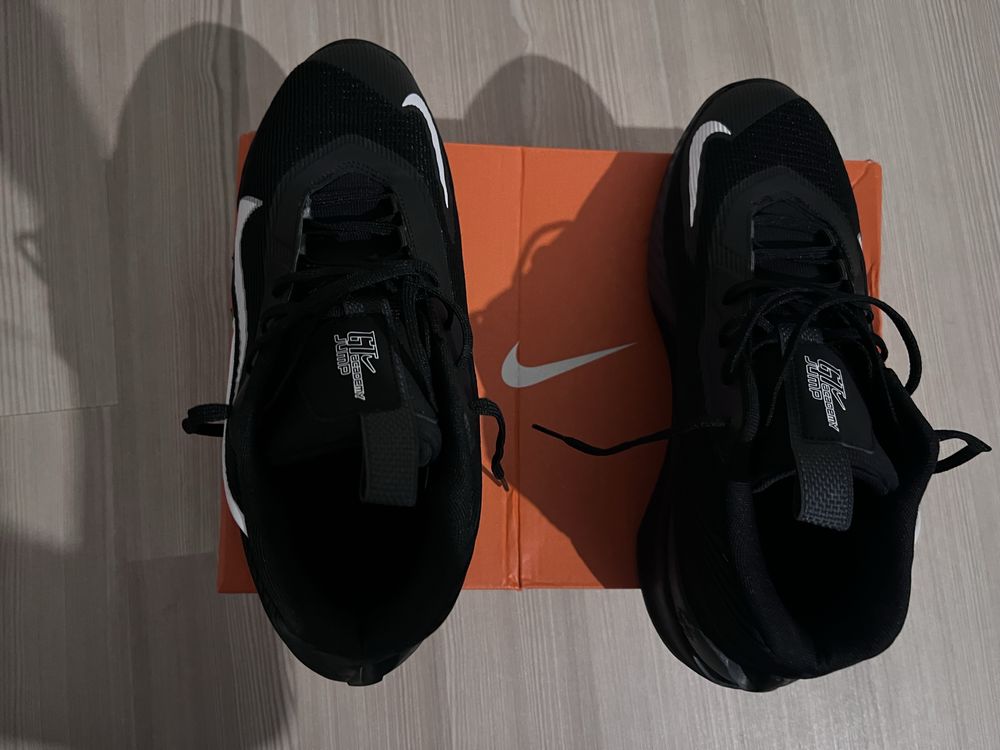 Кросовки Nike для бега