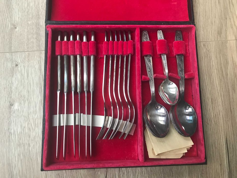 Komplet posrebrzanych sztućców radzieckich 24 elementy