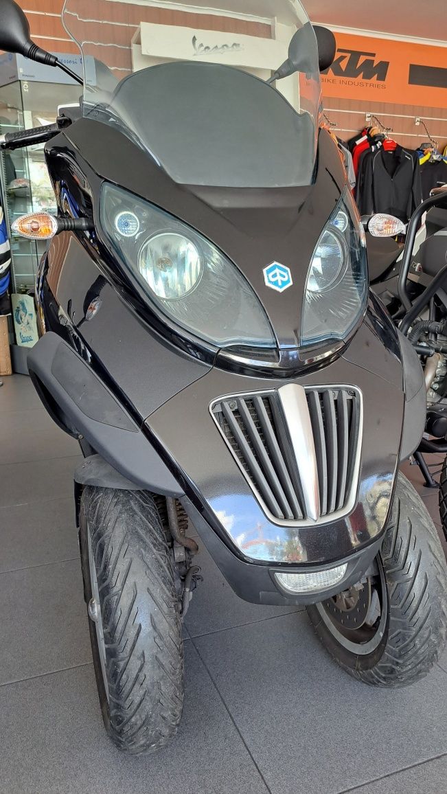 Piaggio MP3 250LT