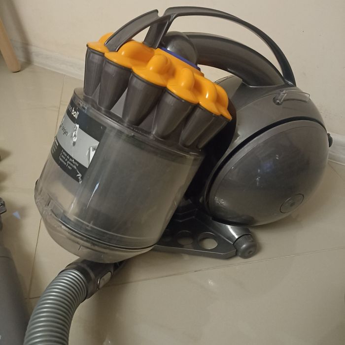 Продам Dyson DC 33 origin