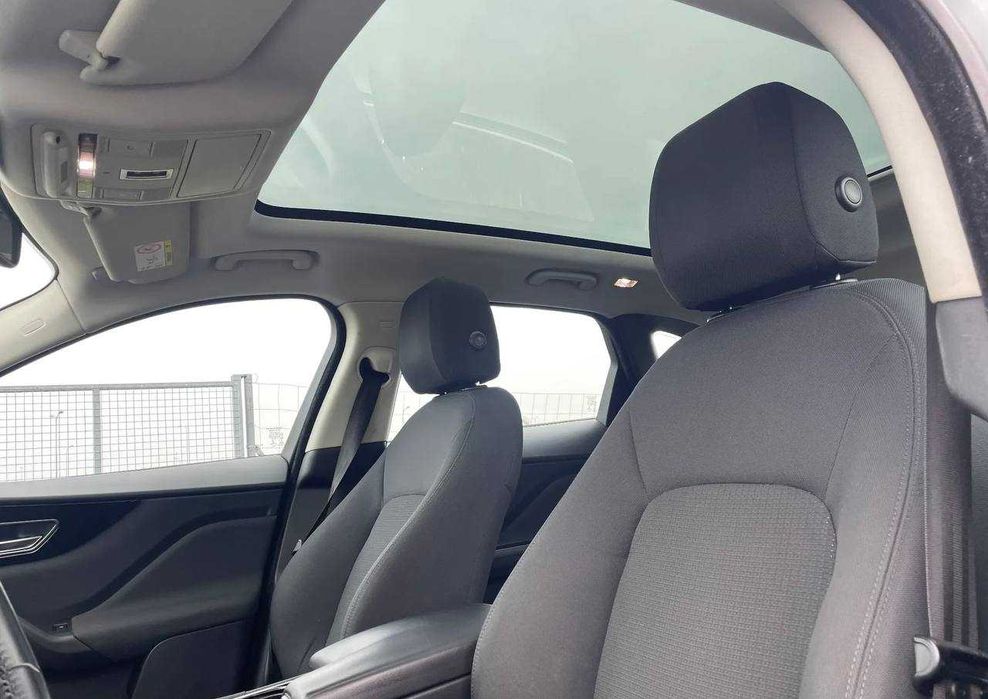 Jaguar F-Pace 25t AWD Prestige 2017 року