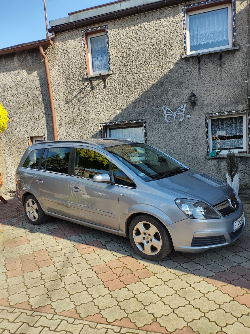 Opel Zafira B 1.9 120 KM CDTI