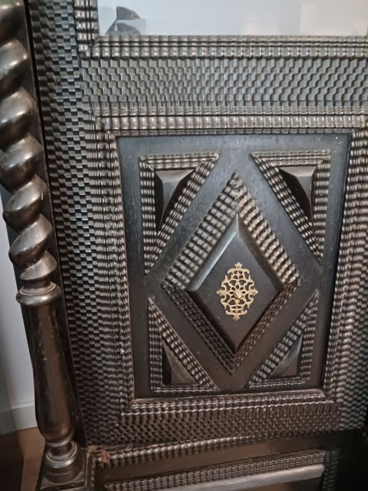Vende-se Móvel e secretária em pau santo