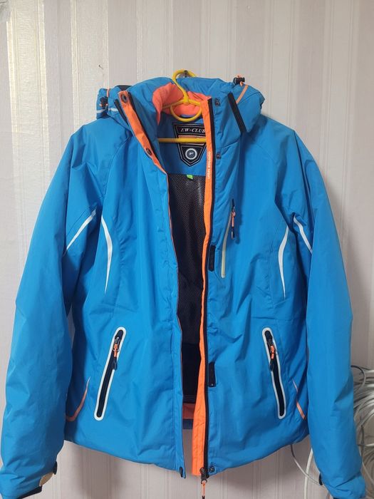 Куртка для катання на лижах або борді