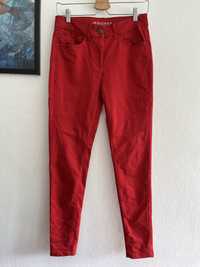 Długie spodnie czerwone dopasowane jeggingsy rurki
