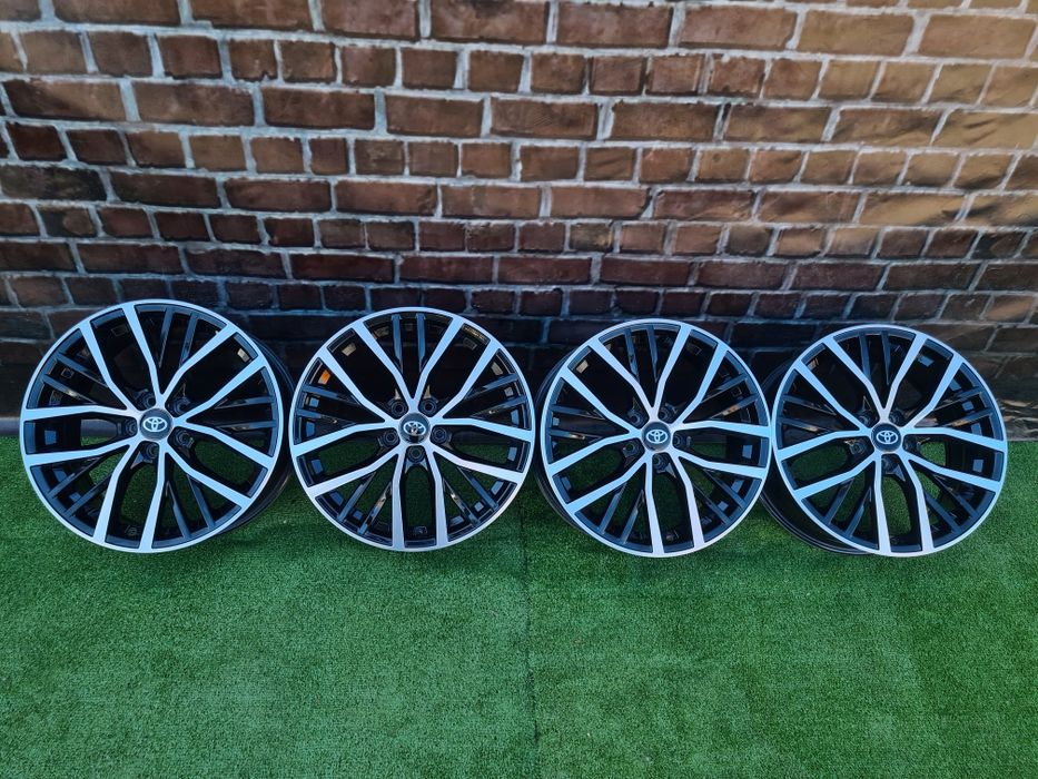 Диски легкосплавні R 17 5/100 6.5J ET 40 Toyota. Тойота Субару Шкода.