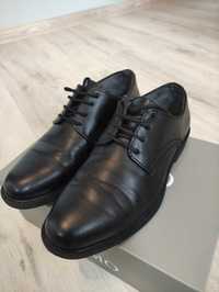 Buty chłopięce eleganckie czarne rozmiar 34