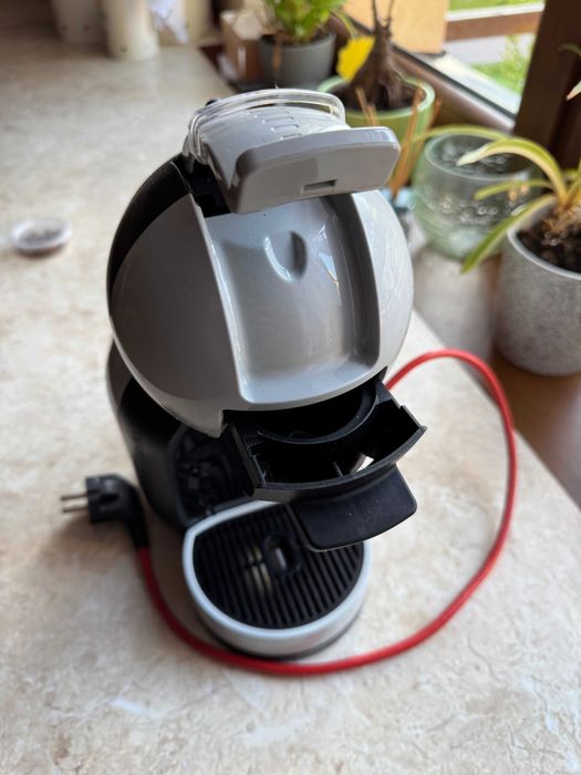 Ekspres kapsułkowy DE LONGHI Dolce Gusto
