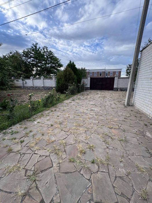 Продам 2х этажний дом в Подгороднем