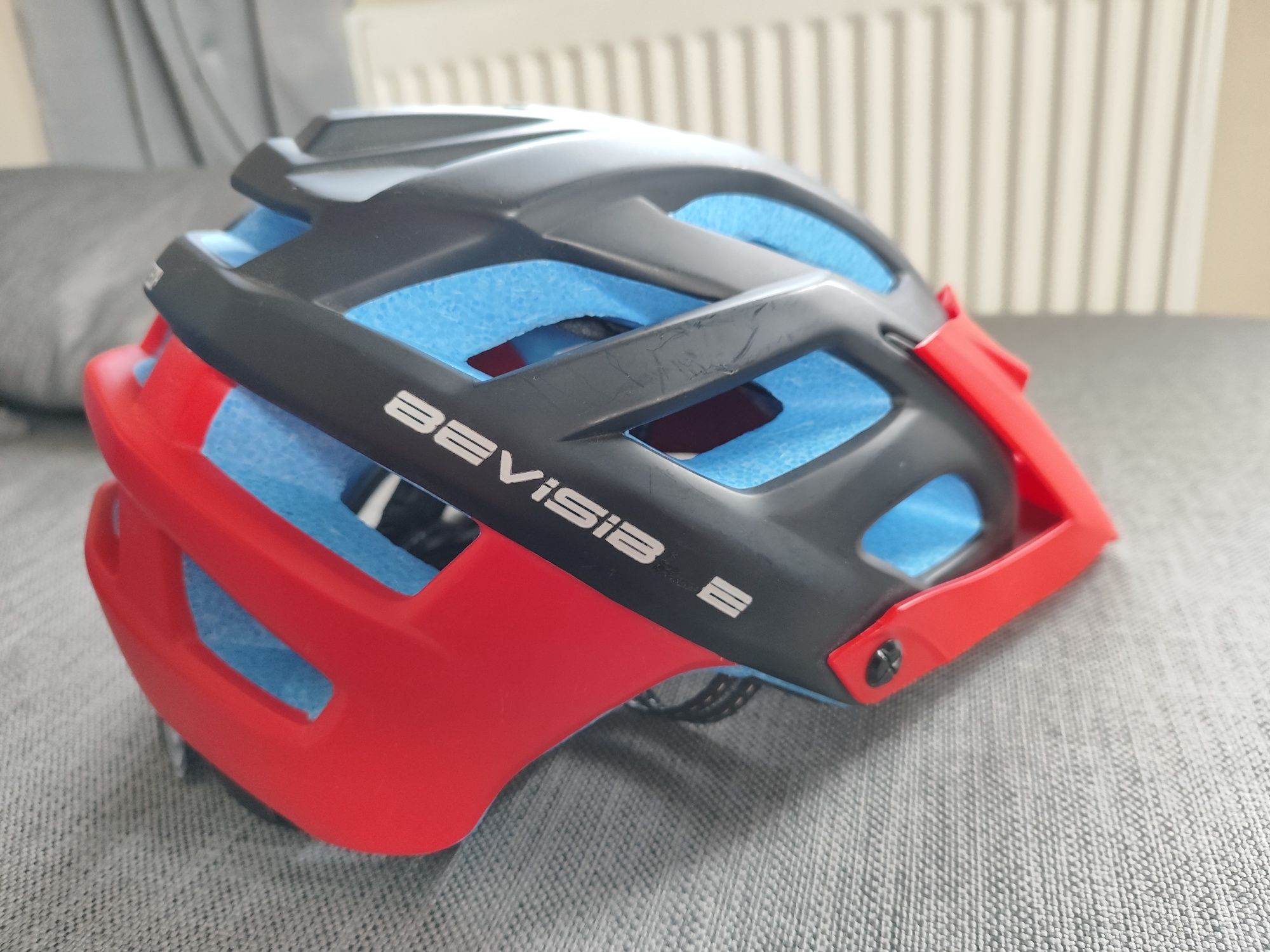 Kask rowerowy Bevisible (nowy)