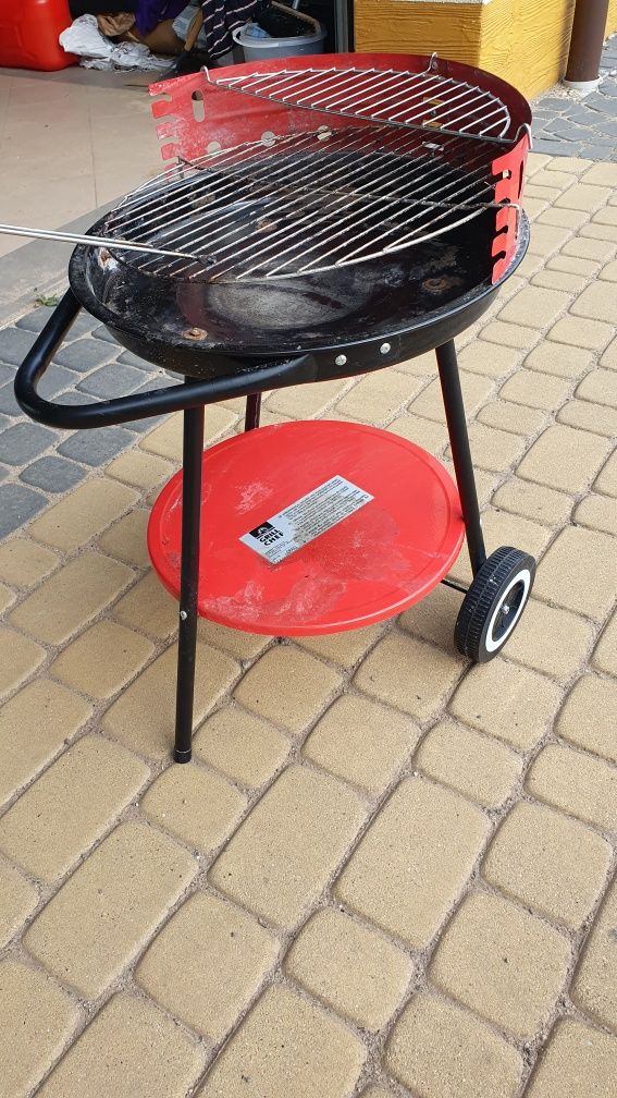 Grill okrągły 41cm na kołach Landmann 0660