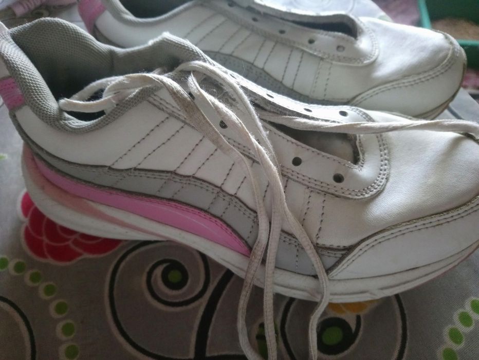 Кожанные кроссовки Bona