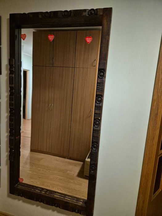 Stylowe, ręcznie wykonane lustro z unikalną, rzeźbioną ramą!