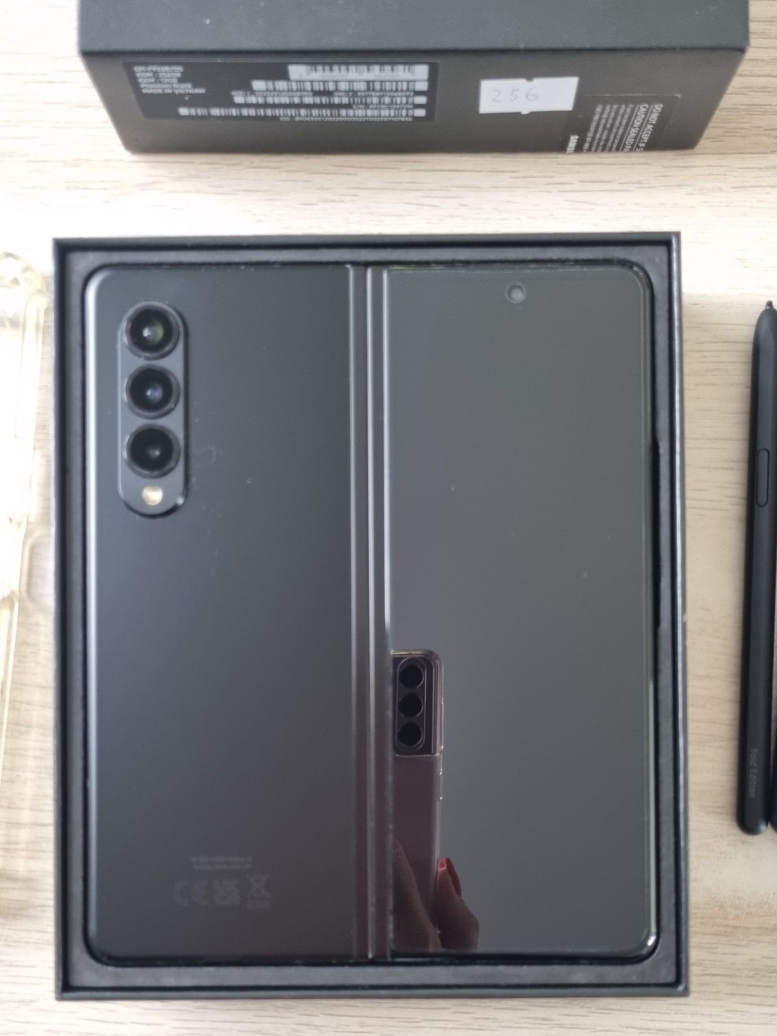 Telefon Samsung Galaxy Z Fold 3, 5G, stan idealny