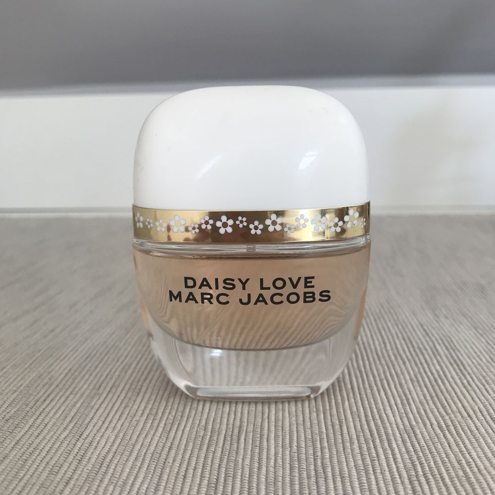 Perfumy damskie Daisy Love - Marc Jacobs, kwiatowe romantyczne