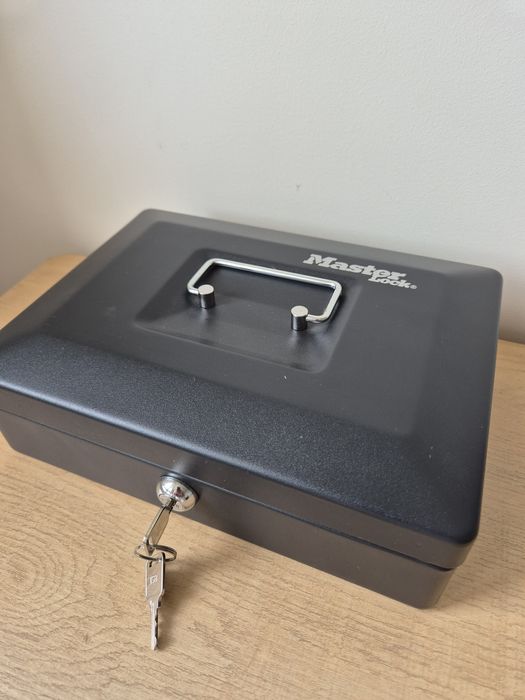 Kasetka sklepowa na pieniądze master lock